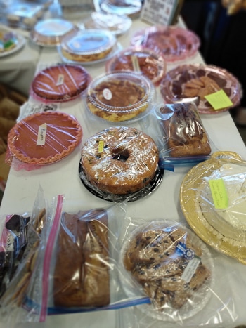 HolidayBakeSale2021 2